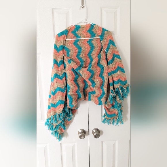 Plus Sized Drapy Sweater Shrug- Aqua + Coral Waves - Picture 2 of 7